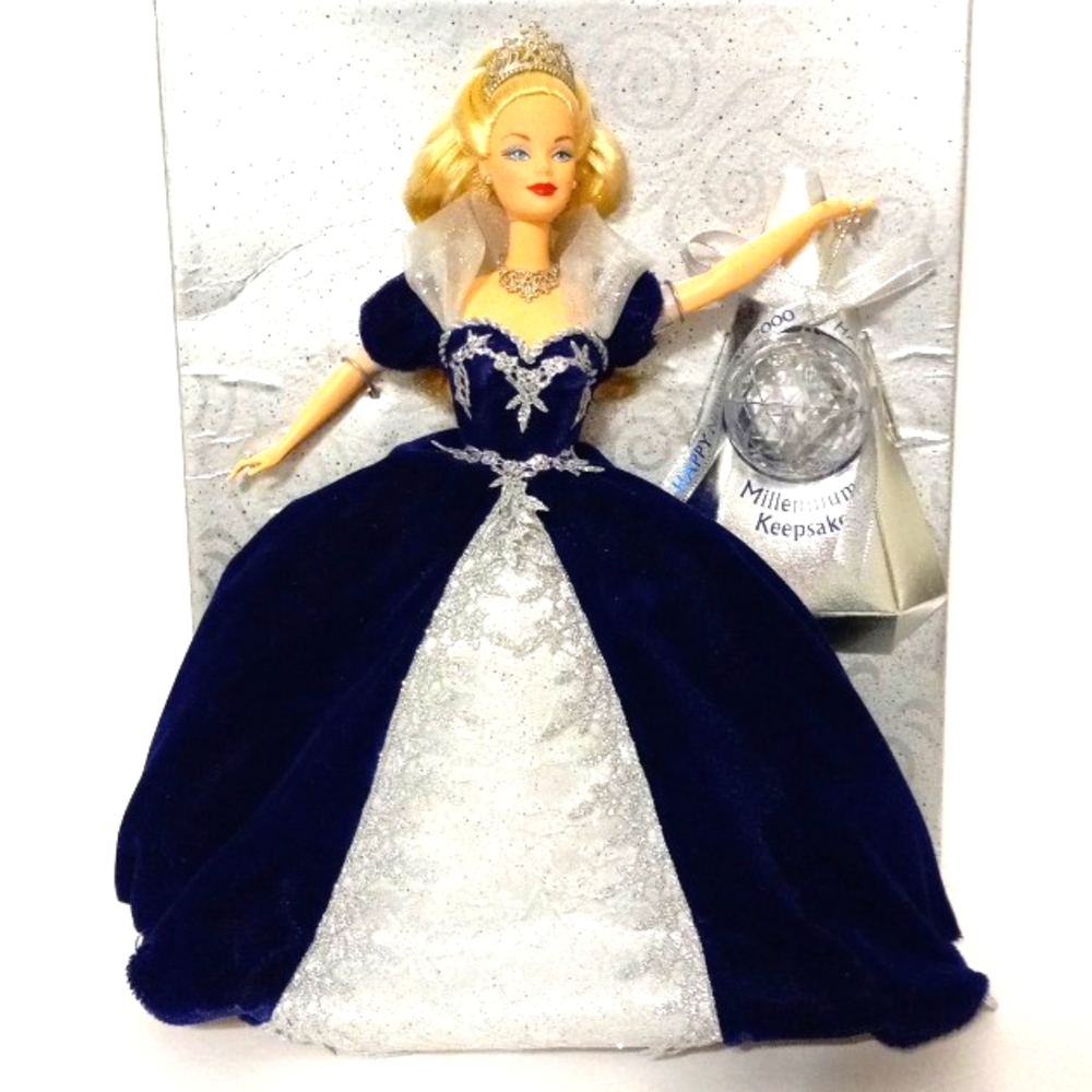 HIGHLY COLLECTIBLE VINTAGE 25 YEAR OLD BARBIE  Millennium Y2K BARBIE PRINCESS Y…
